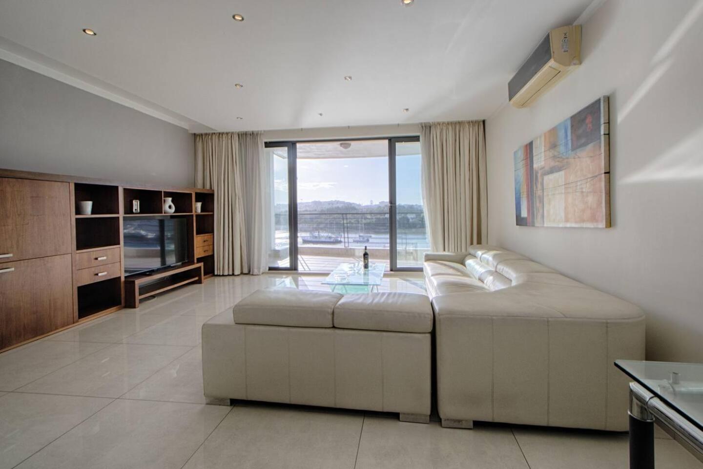 The Strand Apartments By Homely Sliema Buitenkant foto