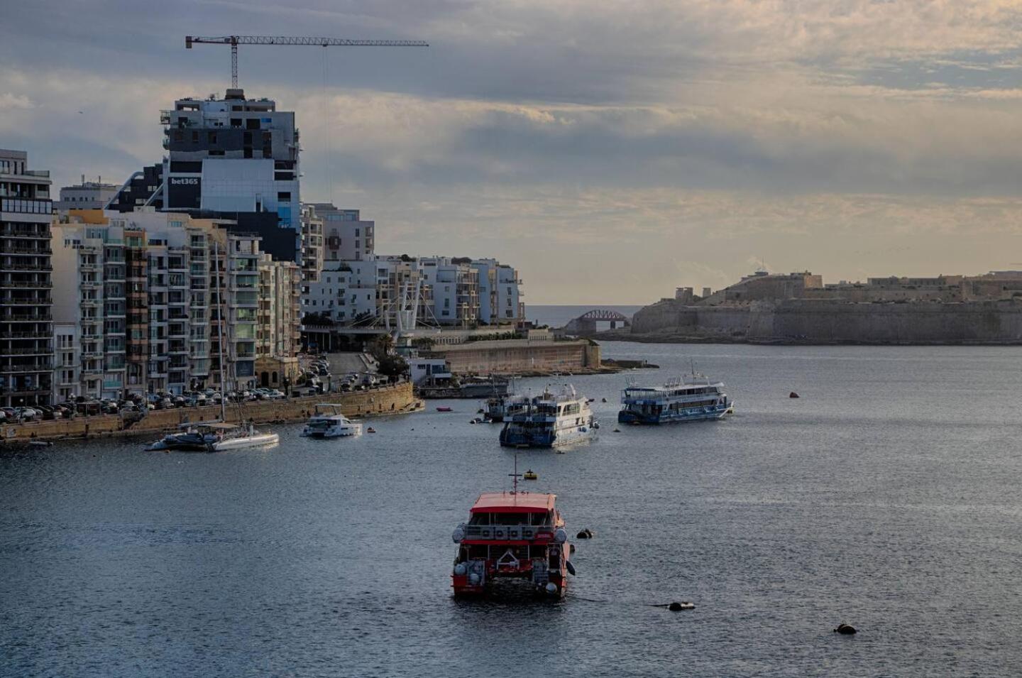 The Strand Apartments By Homely Sliema Buitenkant foto