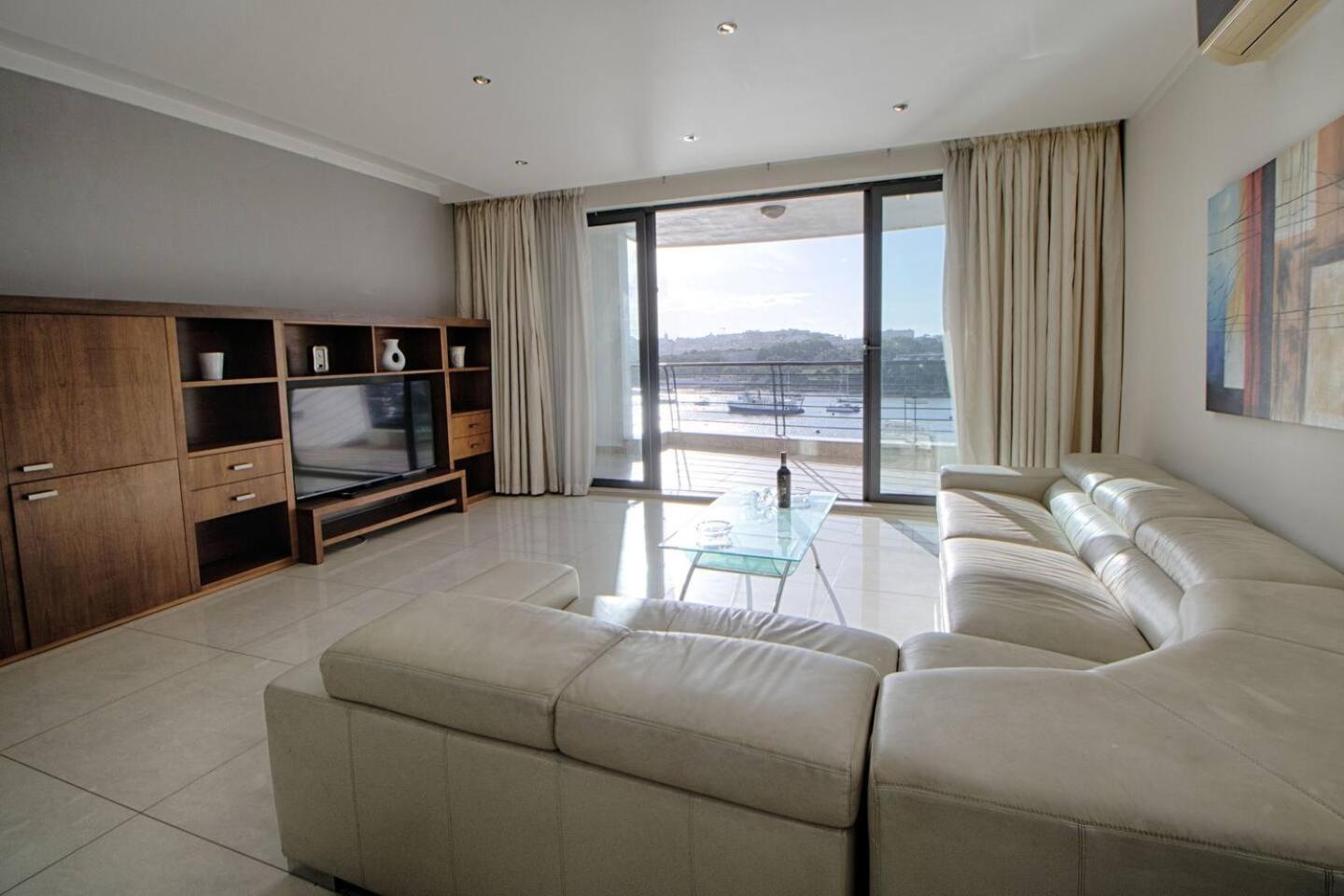 The Strand Apartments By Homely Sliema Buitenkant foto