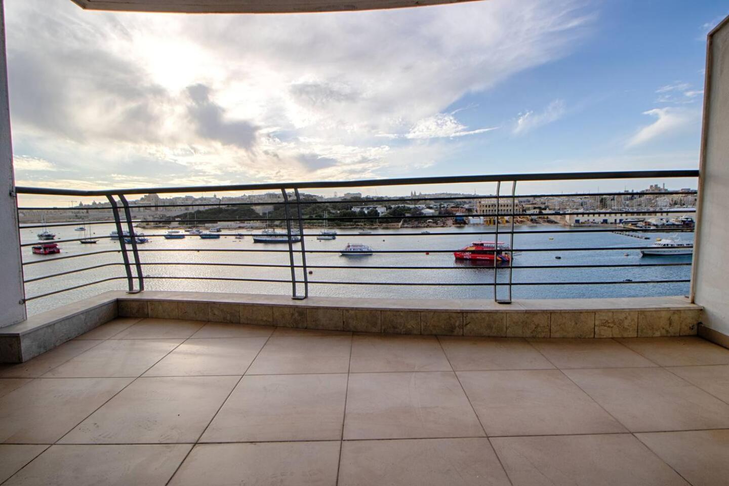 The Strand Apartments By Homely Sliema Buitenkant foto