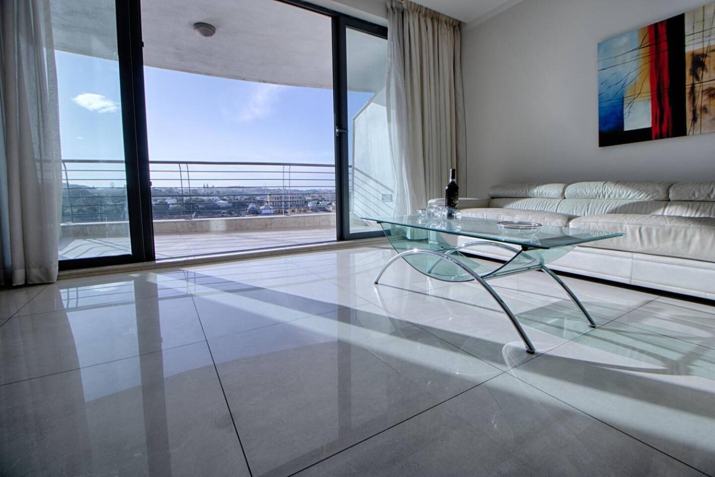 The Strand Apartments By Homely Sliema Buitenkant foto